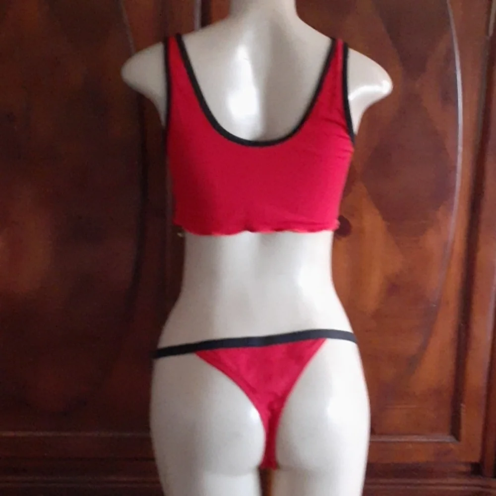 New Cheeky red bikini